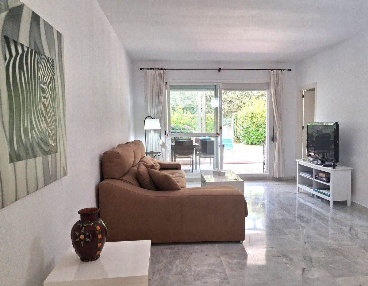 El Paraiso, Estepona